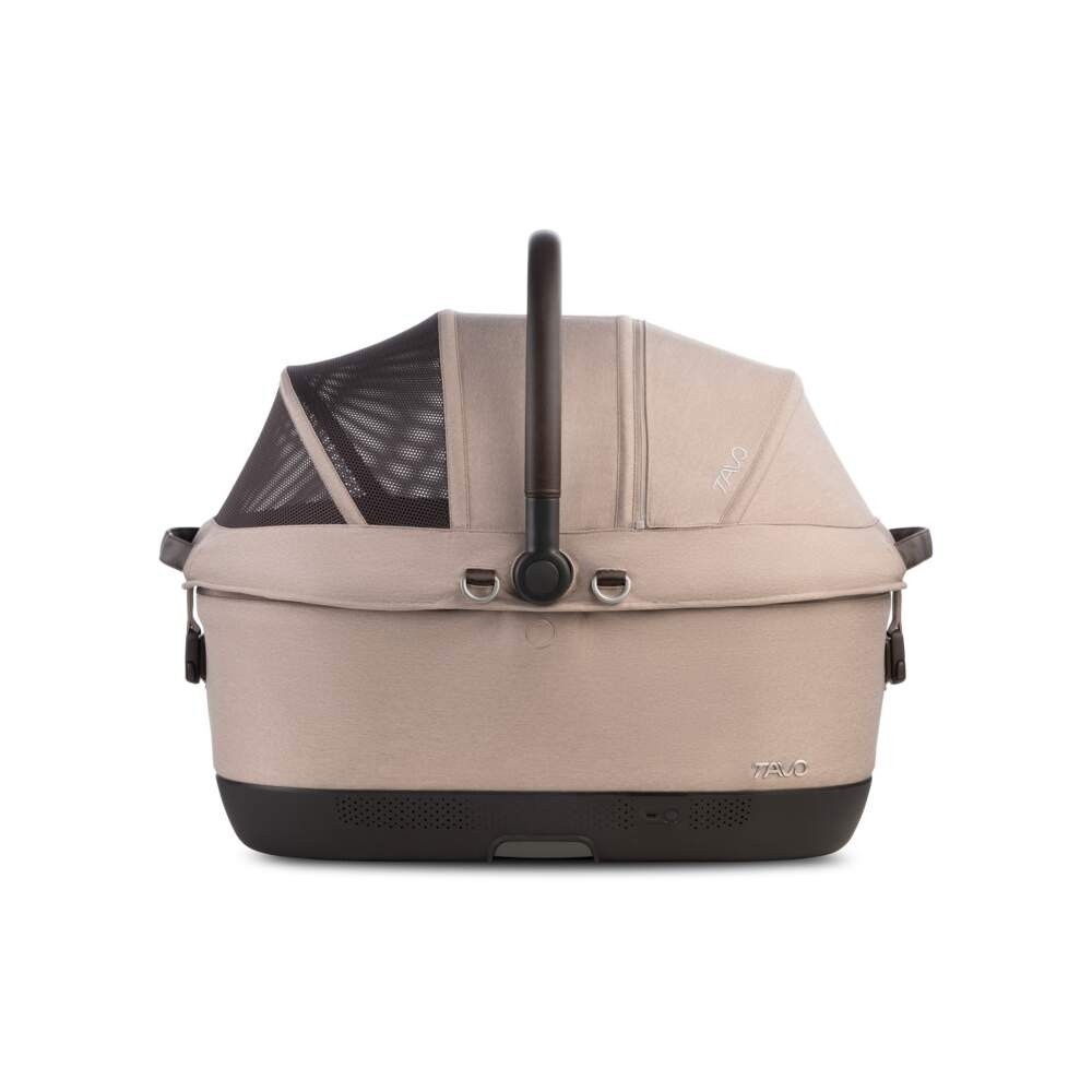Tavo Maeve ISO6X Wind crash tested pet car seat with integrated ventilation system